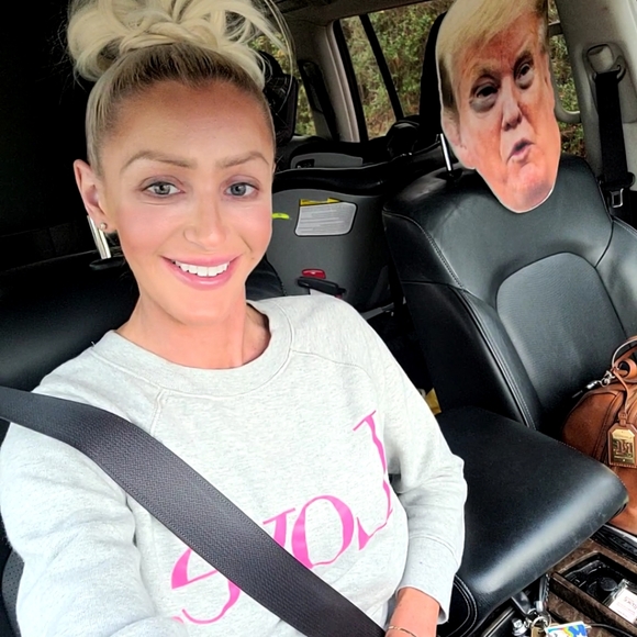 Meet your Posher, Rachel - Picture 4 of 6